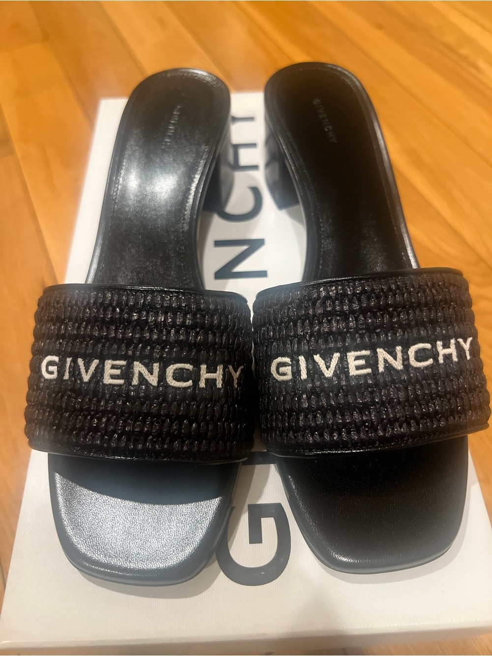 Givenchy Black Logo Raffia Slide Sandals - Picture 3 of 5
